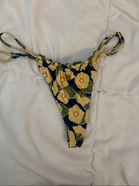 Benoa Swim ilima ( size pettie )